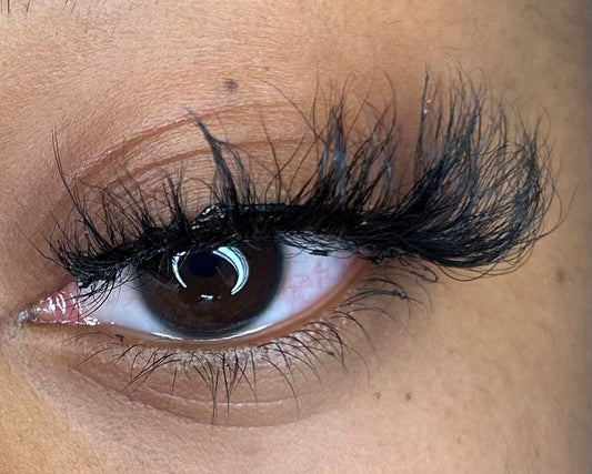 Bossy lashes
